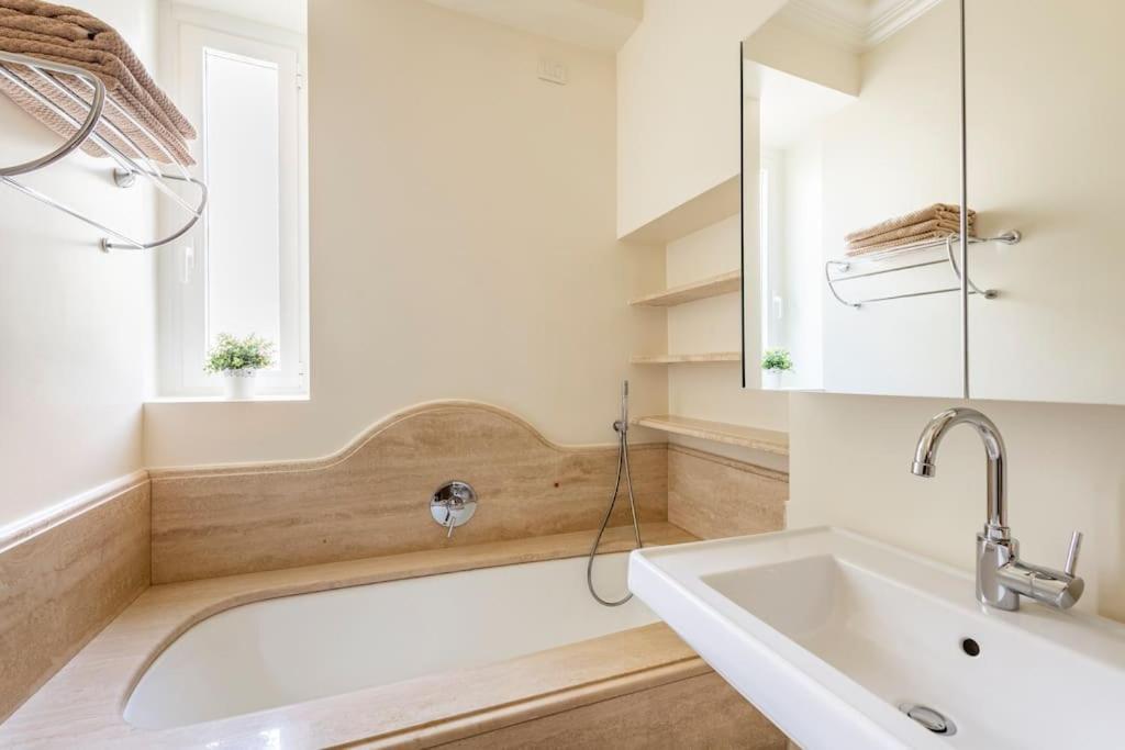 Il Giardino Garden View Apartment Милано Екстериор снимка